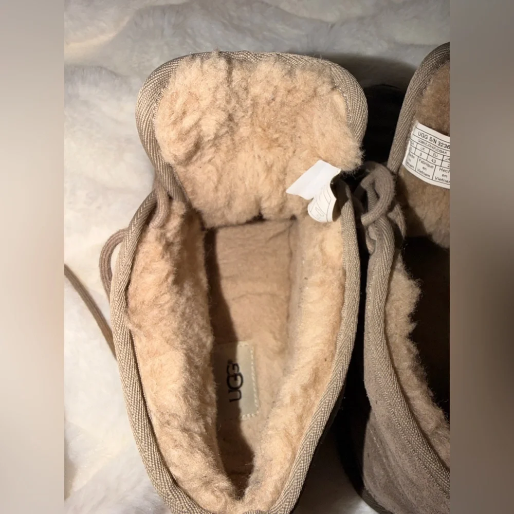 UGG Men's Brown Suede Chukka Boots